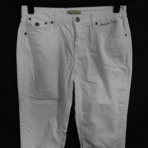 EARL JEANS | size 6 | Chic White Rolled Cuff Capris - Picture 6 of 16